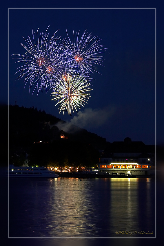 der groe Knall, Feuerwerk auf dem Rhein