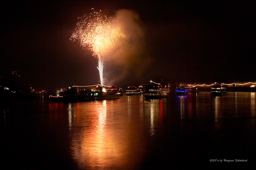 0093 - Rhein in Flammen 2007 in St. Goarshausen