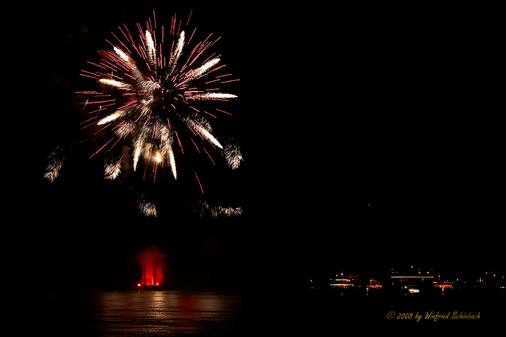 (007) Feuerwerk am Museturm